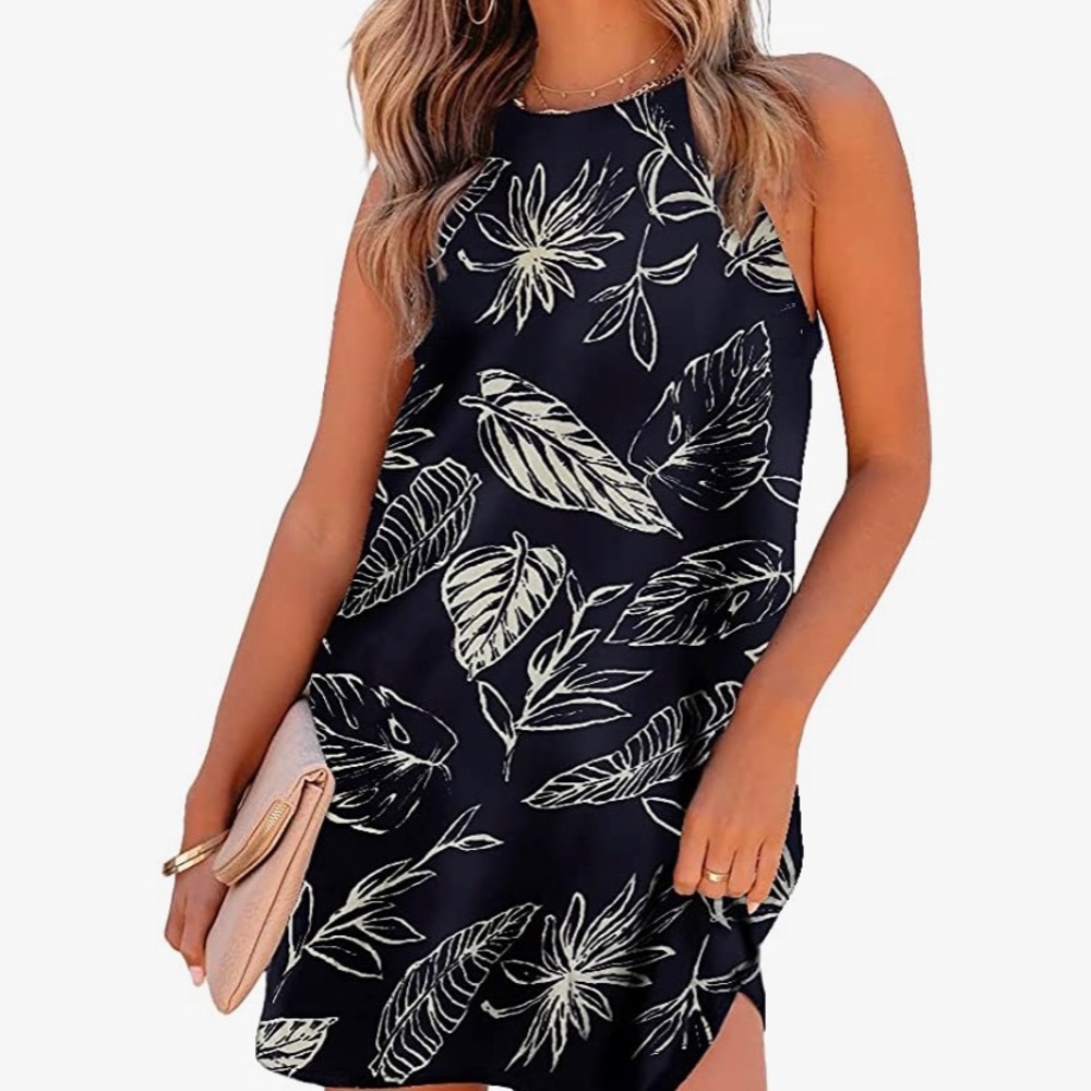 Qumee cute navy dress!